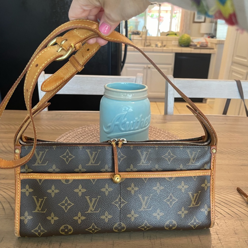 Louis Vuitton Popincourt Long
